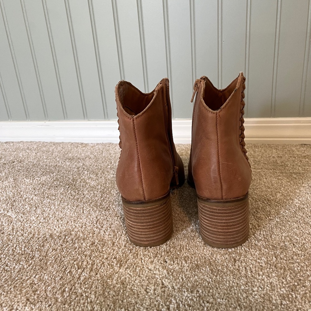 Ankle booties